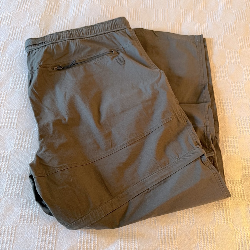 Bass Outdoor Men’s zip off convertible cargo pants xxl